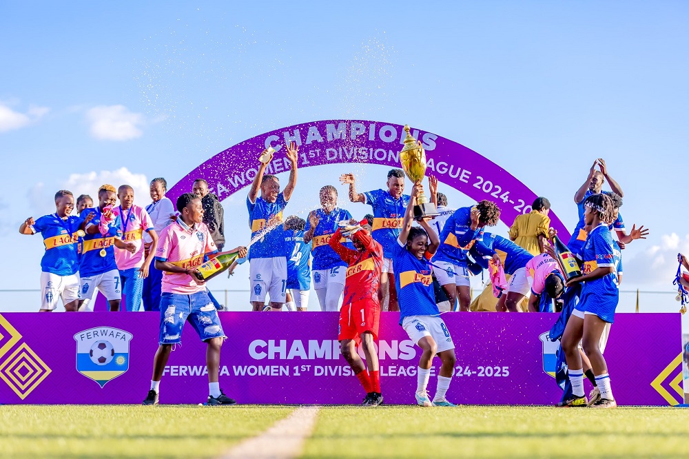 Rayon Sports y�Abagore yashyikirijwe igikombe cya shampiyona